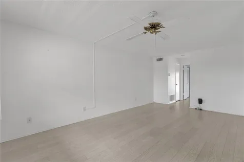 105 Springlake Court Vero Beach FL 32962