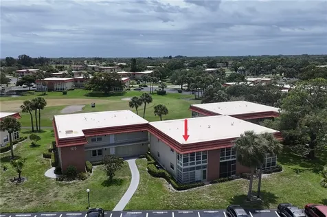 105 Springlake Court Vero Beach FL 32962