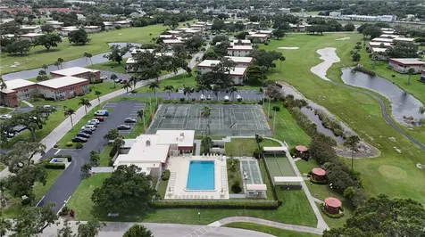 105 Spring Lake Court Vero Beach FL 32962