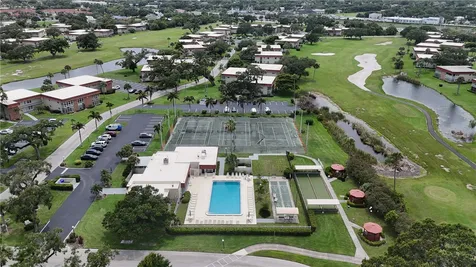 105 Springlake Court Vero Beach FL 32962
