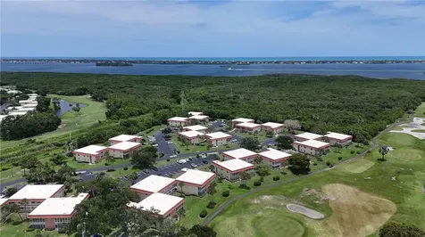 105 Springlake Court Vero Beach FL 32962