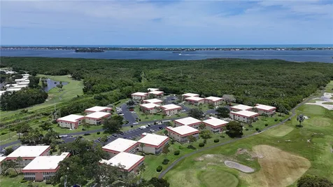 105 Springlake Court Vero Beach FL 32962