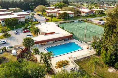 53 Woodland Drive Vero Beach FL 32962