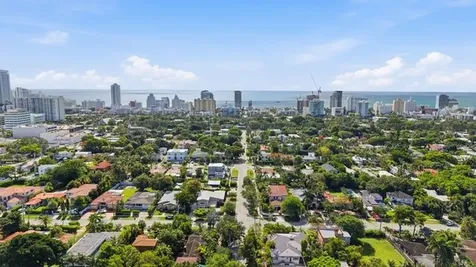 3716 Prairie Avenue Miami Beach FL 33140