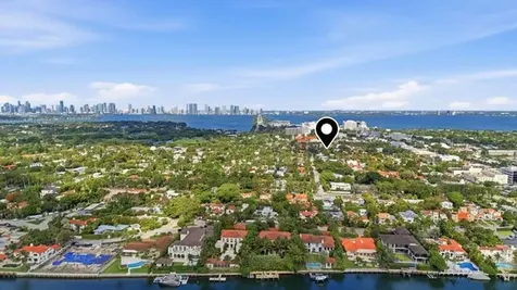 3716 Prairie Avenue Miami Beach FL 33140