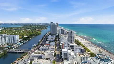 3716 Prairie Avenue Miami Beach FL 33140