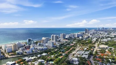 3716 Prairie Avenue Miami Beach FL 33140