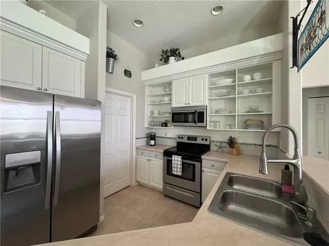 4800 48th Avenue Vero Beach FL 32967