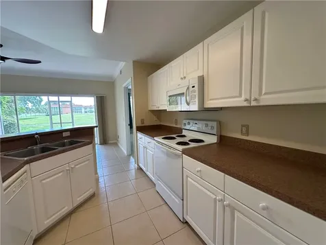 275 Grand Royale Circle Vero Beach FL 32962