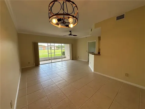 275 Grand Royale Circle Vero Beach FL 32962