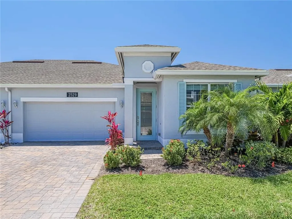 2529 Bella Vista Circle Vero Beach FL 32966