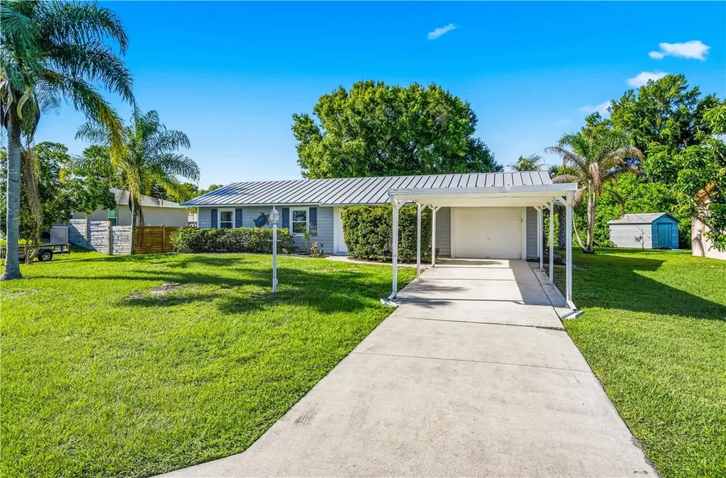 7003 Fort Walton Avenue Fort Pierce FL 34951