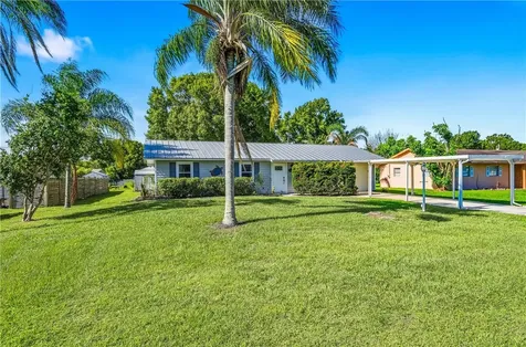 7003 Fort Walton Avenue Fort Pierce FL 34951