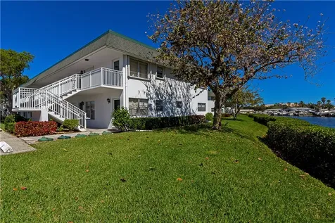 2800 Indian River Boulevard Vero Beach FL 32960