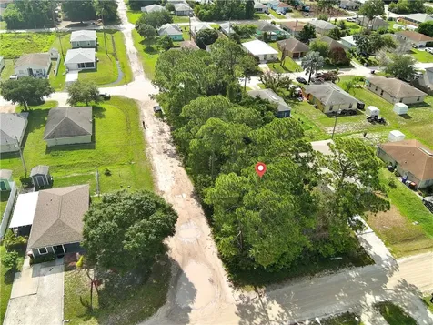 1200 12th Court SW Vero Beach FL 32962