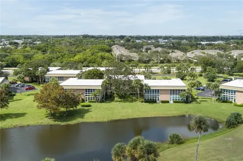40 Vista Gardens Trail Vero Beach FL 32962