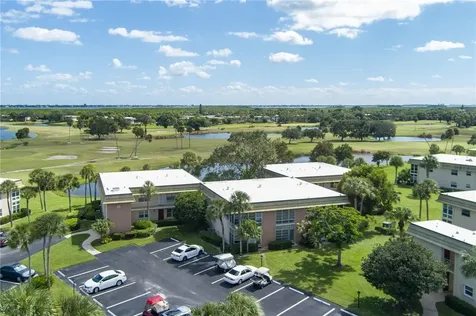 40 Vista Gardens Trail Vero Beach FL 32962