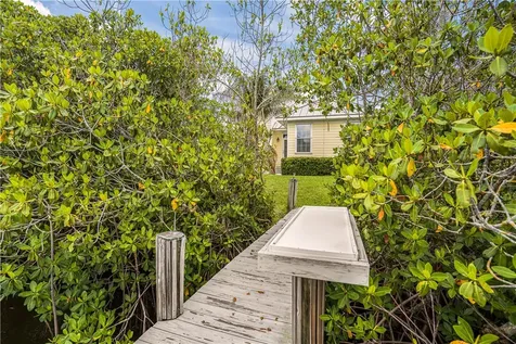 2165 7th Avenue SE Vero Beach FL 32962