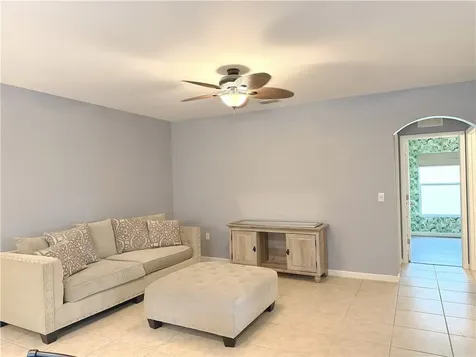 1269 Lexington Manor SW Vero Beach FL 32962