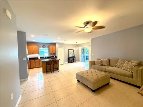 1269 Lexington Manor SW Vero Beach FL 32962