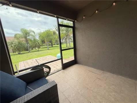 1269 Lexington Manor SW Vero Beach FL 32962