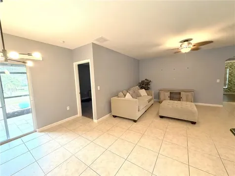 1269 Lexington Manor SW Vero Beach FL 32962