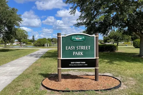 585 Ray Street Sebastian FL 32958