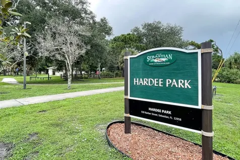 585 Ray Street Sebastian FL 32958