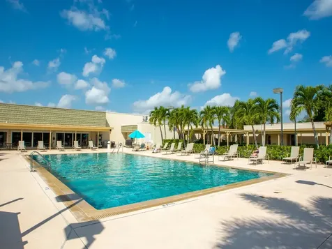 24 Pine Arbor Lane Vero Beach FL 32962