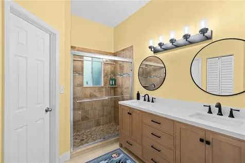 1335 Winding Oaks Circle E Vero Beach FL 32963