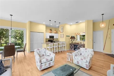 1335 Winding Oaks Circle E Vero Beach FL 32963