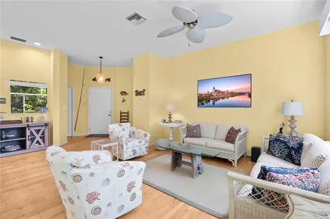 1335 Winding Oaks Circle E Vero Beach FL 32963