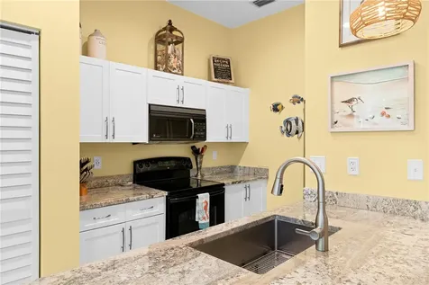 1335 Winding Oaks Circle E Vero Beach FL 32963