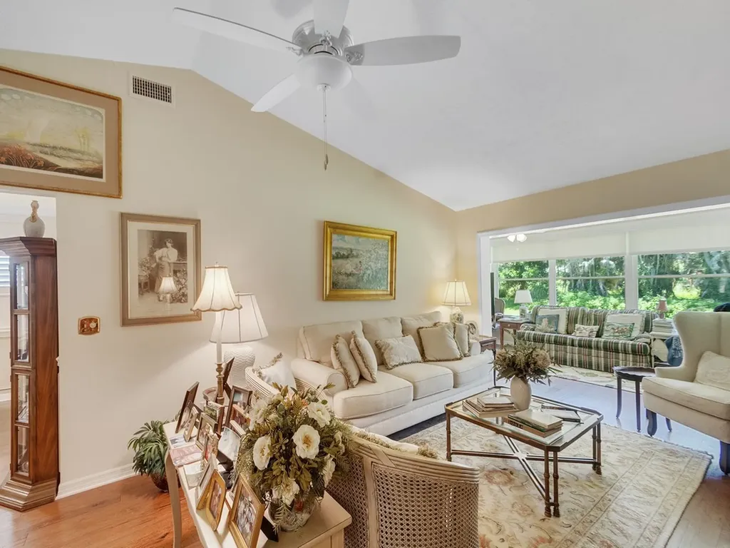 370 N Grove Isle Circle Vero Beach FL 32962