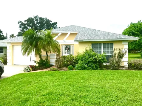370 N Grove Isle Circle Vero Beach FL 32962