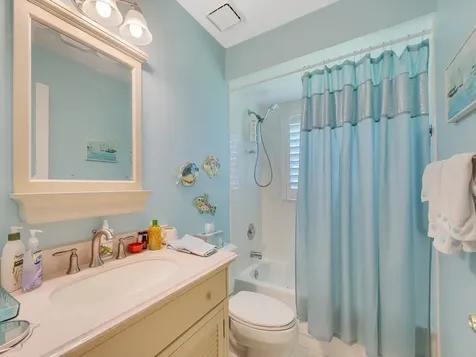 370 N Grove Isle Circle Vero Beach FL 32962