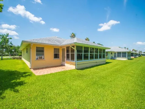370 N Grove Isle Circle Vero Beach FL 32962