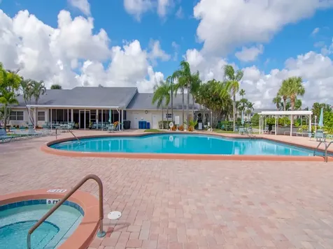 370 N Grove Isle Circle Vero Beach FL 32962