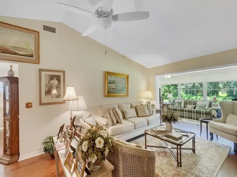 370 N Grove Isle Circle Vero Beach FL 32962