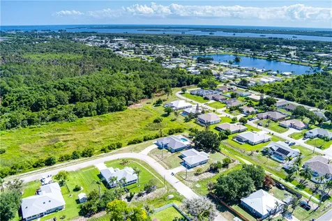 102 N Miller Drive N Sebastian FL 32958