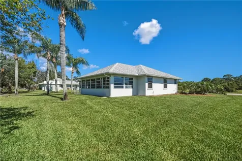 102 N Miller Drive N Sebastian FL 32958