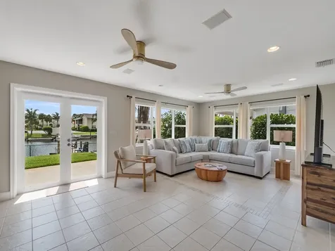 1914 Robalo Drive Vero Beach FL 32960