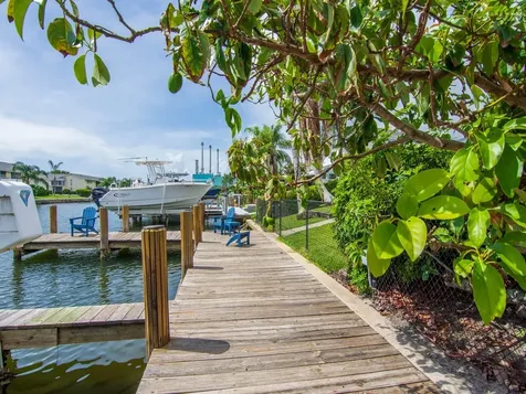 1914 Robalo Drive Vero Beach FL 32960