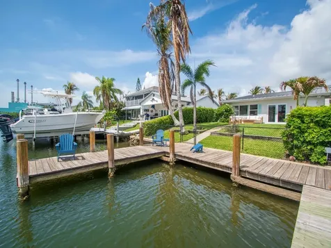 1914 Robalo Drive Vero Beach FL 32960