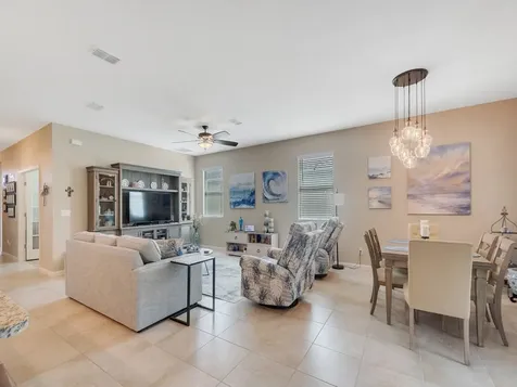 2543 Crowned Eagle Circle SW Vero Beach FL 32962