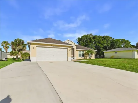 661 Jenkins Street Sebastian FL 32958