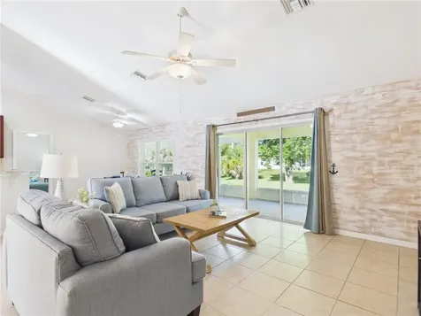 661 Jenkins Street Sebastian FL 32958