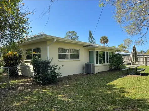 2026 15th Lane Vero Beach FL 32960
