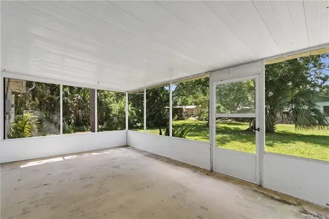 6195 7th Street Vero Beach FL 32968