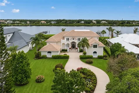 8020 S Seacrest Drive Vero Beach FL 32963